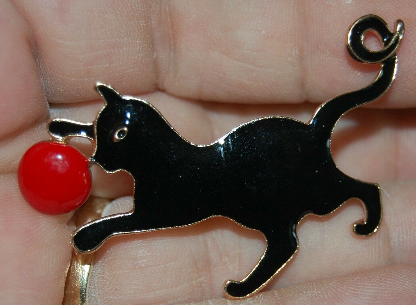 BLACK KITTEN CAT Playing with Ball Pin Broach Wicca Totem Spirit Halloween